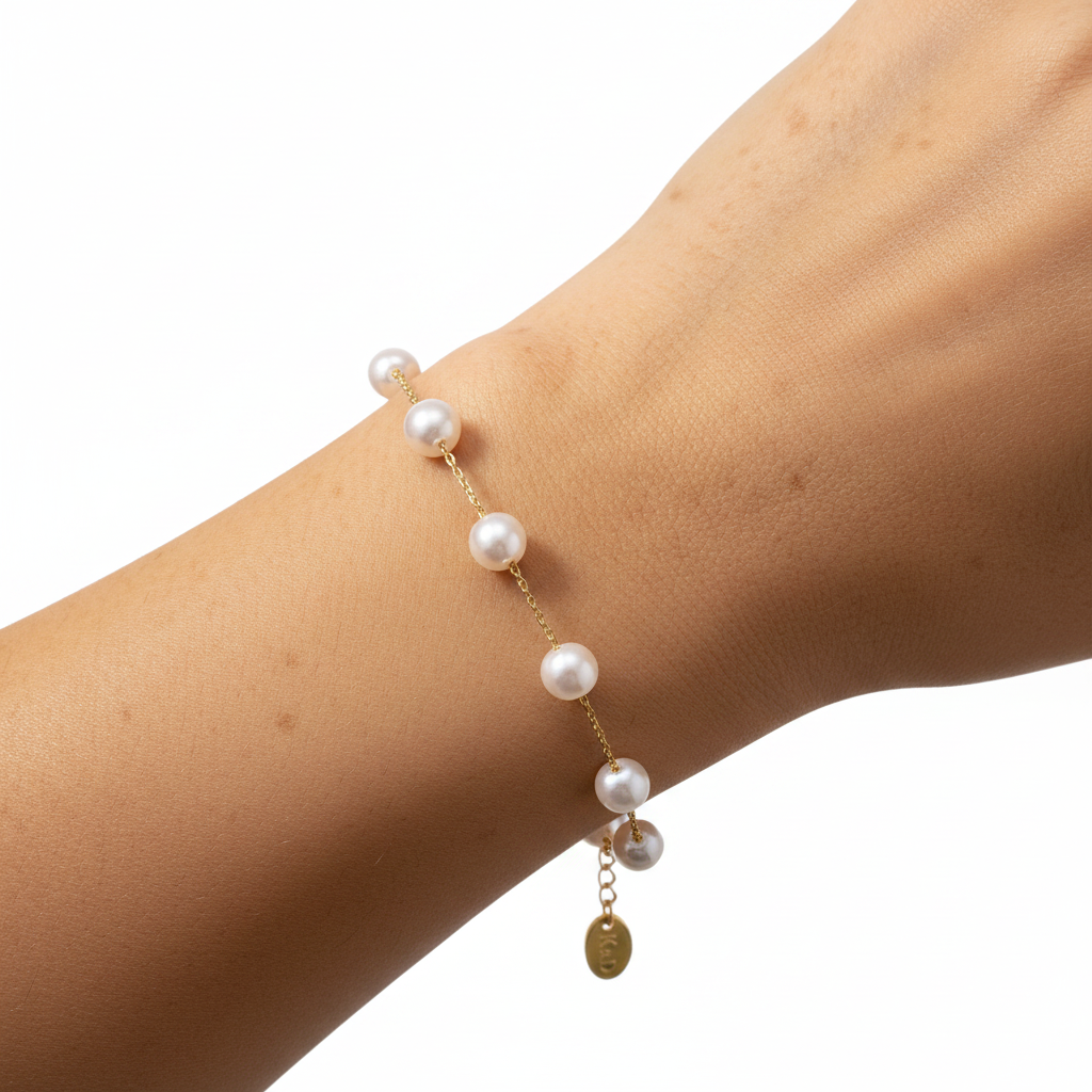 Amora Gold Pearl Bracelet