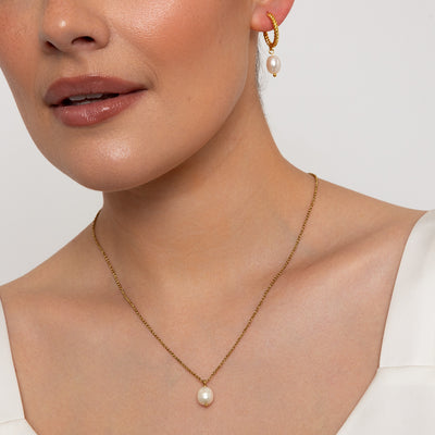The Pink Box Gold Pearl Hoops