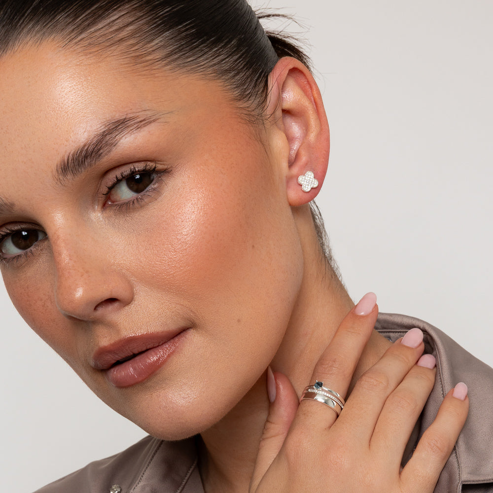 Medium Clover Earrings