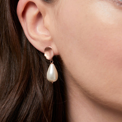Rose Gold Shell Pearl Teardrop Earrings